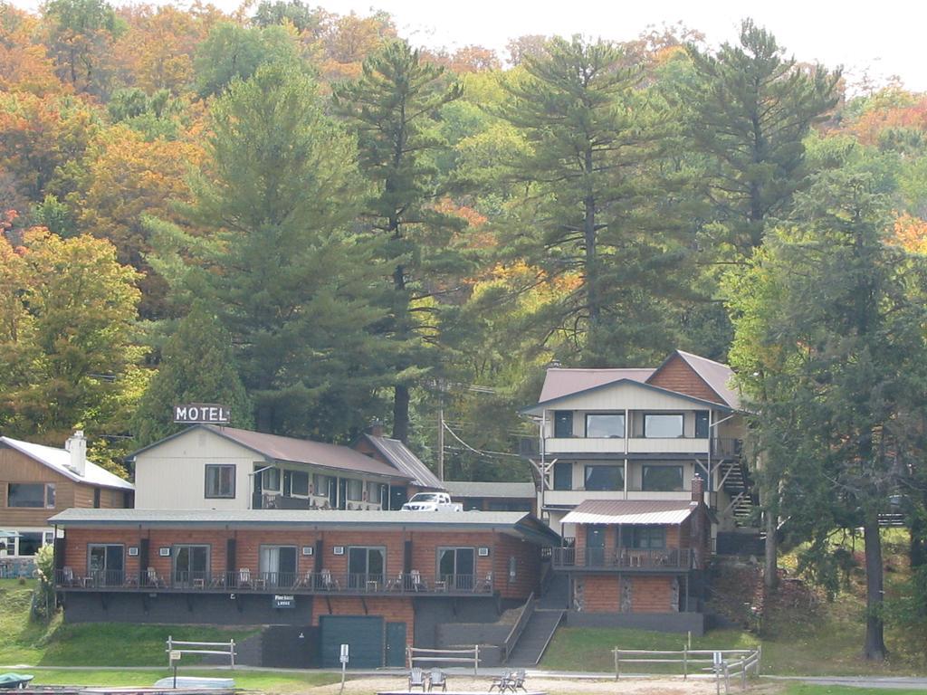 Pine Knoll Hotel Lakeside Lodge & Cabin Old Forge Rom bilde